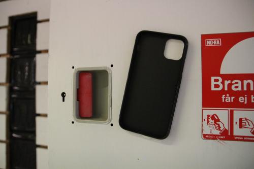 Skimblocker XL Magnet Fodral iPhone 11 (6.1)