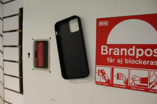 Skimblocker XL Magnet Fodral iPhone 12 Pro (6.1)